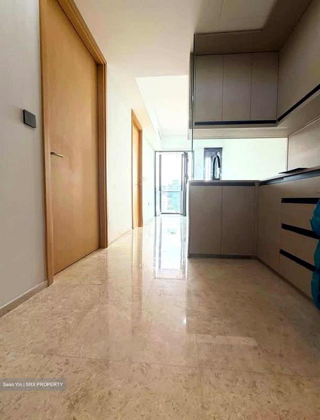Hill House (D9), Apartment #575717181